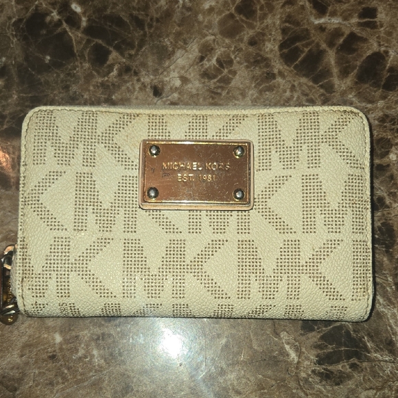 Michael Kors Handbags - Michael Kors Tan Logo Wallet